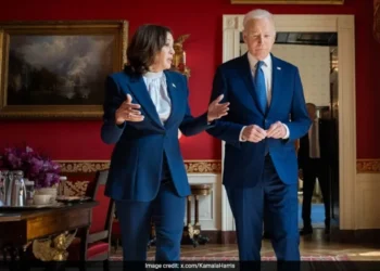 Kamala Harris se desmarca de Biden por haber llamado «basura» a los seguidores de Trump