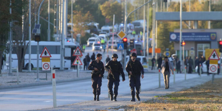 Aumenta a 5 el número de muertos tras ataque terrorista en Ankara, Turquía