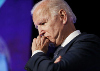 EEUU: Un paso en falso de Biden con la palabra «basura» causa un revés en la campaña de Harris
