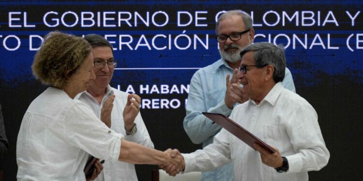 Gobierno de Colombia y ELN se reunirán el próximo 1 de noviembre en Venezuela para retomar diálogo de paz