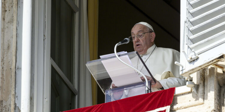 El papa Francisco pide poner fin a la «espiral de venganza» en Oriente Medio