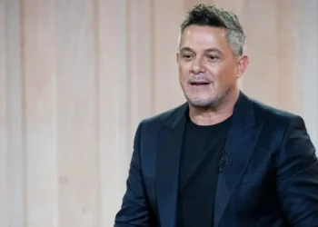 Alejandro Sanz pide a políticos españoles que trabajen ante la Dana: «España les está mirando y el mundo también»