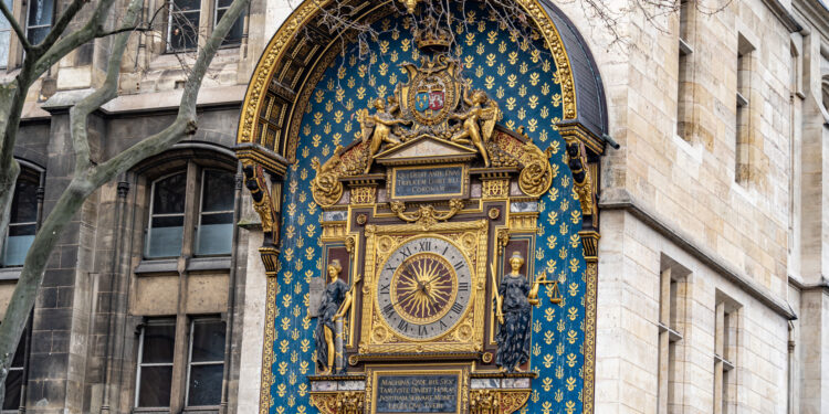 La UE retrasa una hora el reloj en la noche del sábado por el horario de invierno