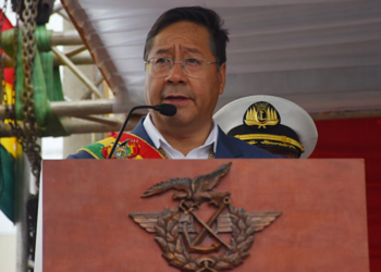 Arce cambia el mando militar en medio de las protestas de seguidores de Morales