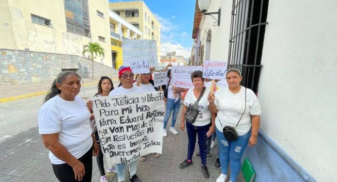 Protesta a las afueras del penal de Tocuyito por pase a juicio de más de cien detenidos