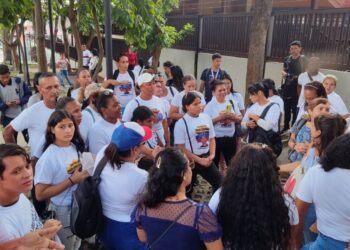 Familias y ONG alertan sobre silencio de defensores públicos en audiencias de presos por protestas