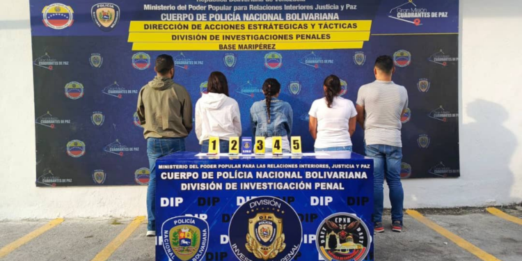 Desarticulan a mafia dentro de MinVivienda que desalojaba y revendía inmuebles