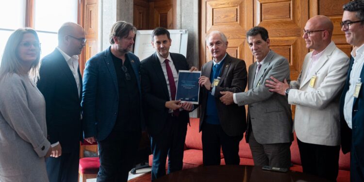 Oposición venezolana mantiene contactos en Lisboa para reconocimiento expreso de González