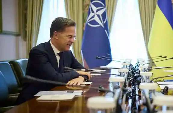 OTAN discutirá el “plan de victoria» de Ucrania contra Rusia