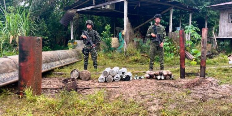 Incautan semisumergible en un campamento de la guerrilla del ELN en el oeste de Colombia