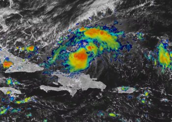 La tormenta Oscar se convierte en un huracán en las islas Turcas y Caicos y en Bahamas