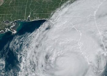 Defensa Civil de Cuba emite alerta ante el eventual impacto del huracán Oscar en el este de la isla