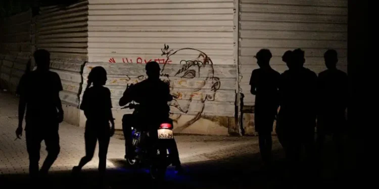 Millones de cubanos siguen sin electricidad, mientras la isla se prepara para la llegada del huracán Oscar