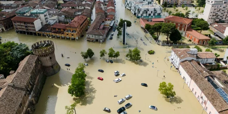 Un muerto y más de 2.000 personas evacuadas por fuertes lluvias e inundaciones en Italia