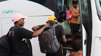 Miles de migrantes venezolanos arman una caravana hacia EE.UU. en el sur de México