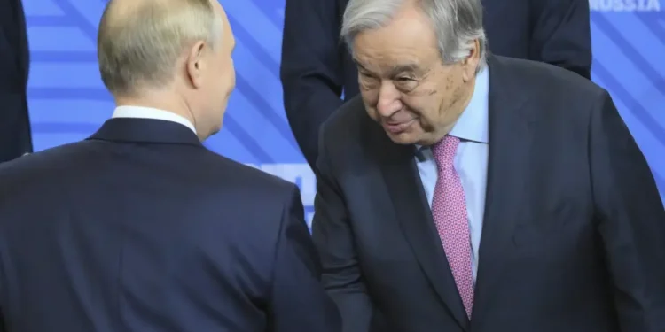 Guterres se reunió con Putin tras la cumbre de los BRICS