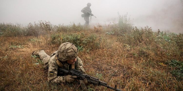 Ucrania acusa a soldados rusos de ejecutar a dos militares ucranianos