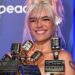 Karol G se alza con ocho premios y se convierte en la ganadora de los Billboard