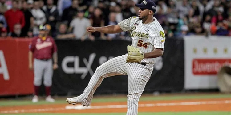 Leones del Caracas se recupera ante Águilas del Zulia y sube de posición en la tabla