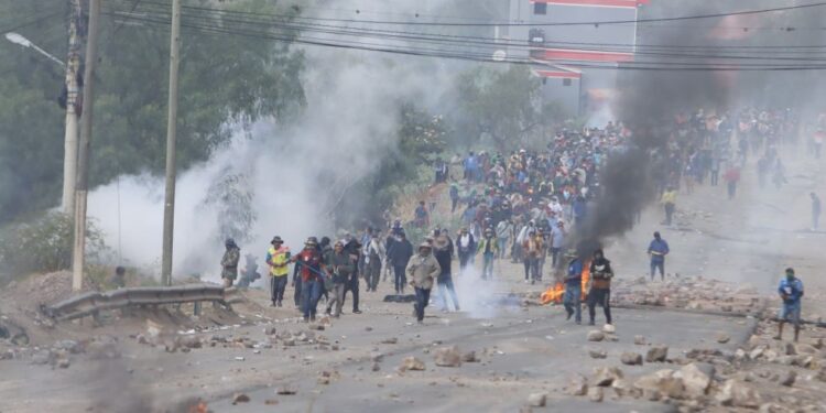 Gobierno de Bolivia denuncia a Evo Morales por “interrumpir el orden democrático”