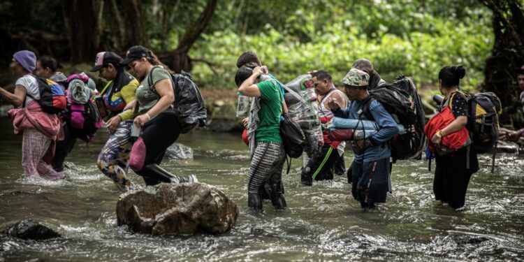 Solidaridad entre migrantes: la diferencia entre morir o sobrevivir a la selva del Darién