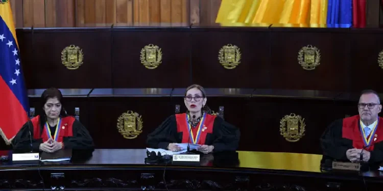 Disidentes del chavismo piden al TSJ ordenar publicar actas electorales: «que el CNE que cumpla con su obligación»