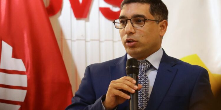 Ex ministro Pedro Tellechea anuncia que renunció a su cargo por presuntos problemas de salud