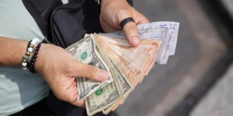 Régimen inicia pago de bono de fin de año: sólo cubre el 1,87% de la Canasta Alimentaria