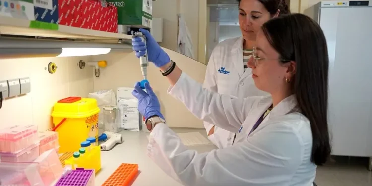 Lucha contra el VIH en Venezuela se ve limitada por la escasez de reactivos y poca prevención