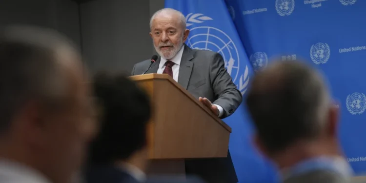 Lula propuso en los Brics crear un sistema de pagos alternos para no usar dólares