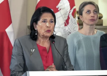 Presidenta de Georgia se niega a reconocer los resultados y denuncia injerencia rusa en las elecciones