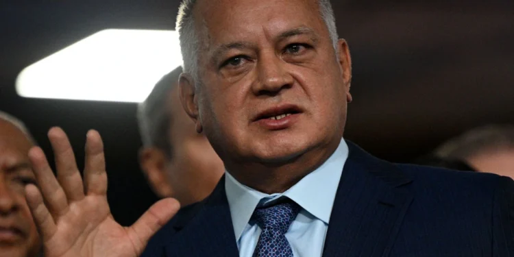 Cabello denuncia presunto plan encabezado por ex policías para traficar armas en Venezuela