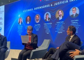 Defensores de DDHH instan a la CPI a seguir el ejemplo de la Justicia argentina y emitir orden de arresto contra Maduro