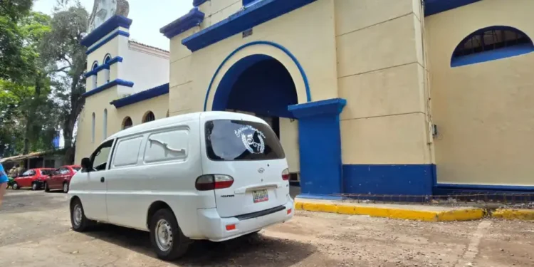 Familiares de Edwin Santos reciben sus restos y le dan el último adiós