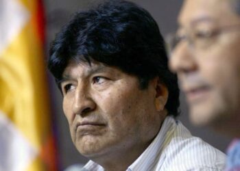 Acusan a Evo Morales de disparar a policías y evitar un punto de control antidrogas
