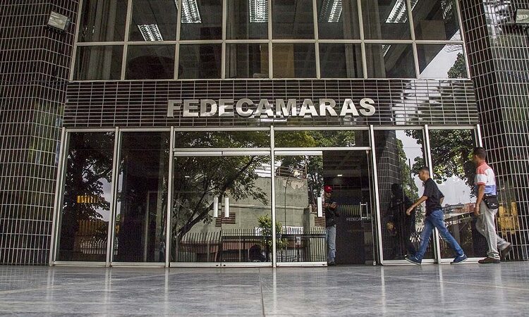 Fedecámaras denuncia «voracidad» fiscal y «limitado» financiamiento bancario en Venezuela