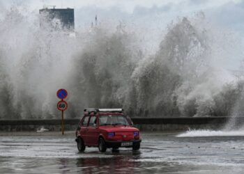 Tormenta Oscar deja intensas lluvias sobre el este de Cuba y se degrada a depresión tropical
