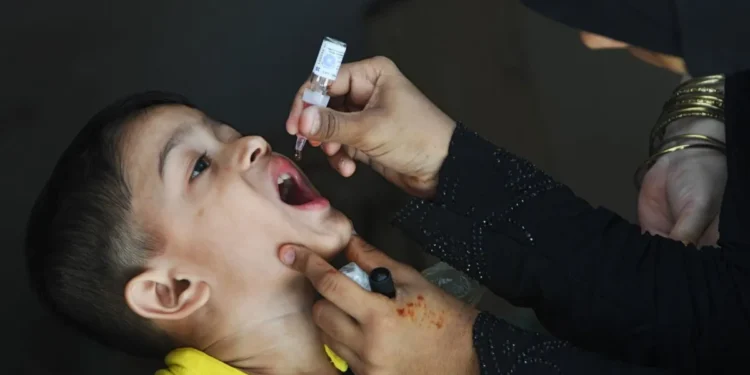 Sociedad de Infectología exige al régimen incrementar tasa de vacunación contra la polio