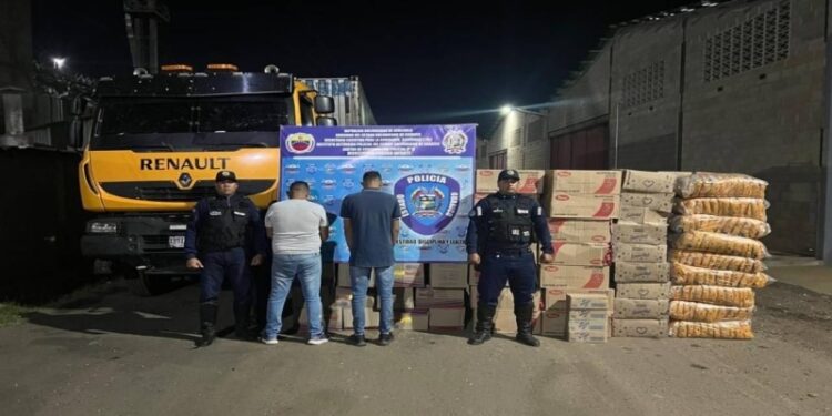 Incautan 2.200 cajas de comida por contrabando en Guárico