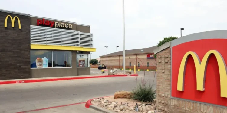 Se eleva a 75 el número de afectados por el brote de E. coli en McDonald’s de EEUU