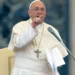 Papa Francisco pide a la Iglesia evitar fanatismos y «obsesiones de otro tiempo» en su encíclica