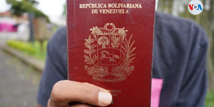 Migración Colombia negó que exigirán pasaportes vigentes a migrantes venezolanos para salir del país