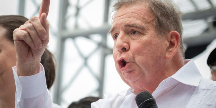«Defender derechos no es un delito»: Edmundo González se solidarizó con Provea tras persecución