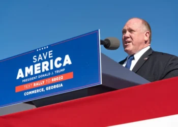 Trump nombra al «zar de la frontera»: Tom Homan al frente de Inmigración en EEUU