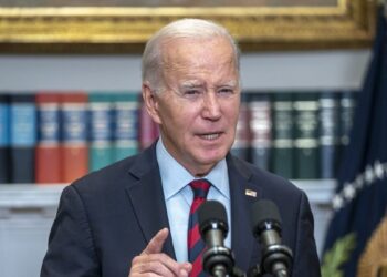 Biden mantiene un perfil bajo mientras Estados Unidos elige a su sucesor