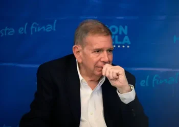 Régimen de Maduro emite solicitud de alerta roja de Interpol contra Edmundo González