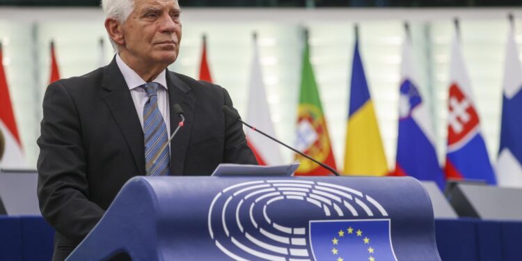 Borrell alerta de que la amenaza de Rusia será cada vez mayor y pide unidad a la UE