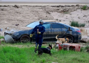 Valencia centra la búsqueda de víctimas de las inundaciones en subterráneos