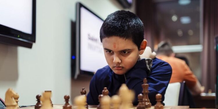 Un niño indio de 3 años se convierte en el ajedrecista más joven en el ránking mundial