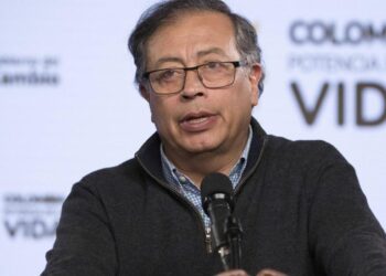 Petro responderá «en su debido momento» la invitación de Maduro a su toma de posesión